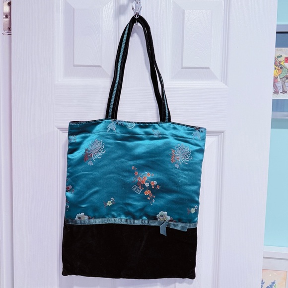 Old Navy Handbags - Old Navy Elegant Floral Teal & Black Tote Bag